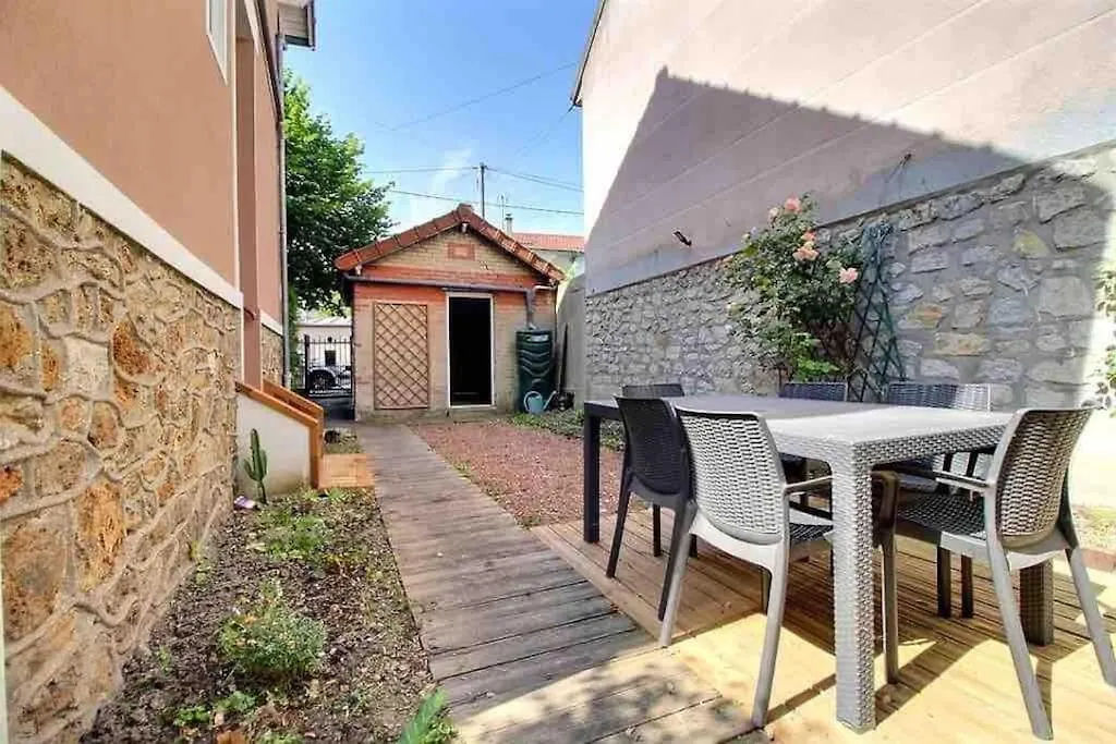 Studio Neuf - Gare D'Aulnay